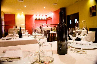 Husa Cuatro Caminos Hotel 3*
