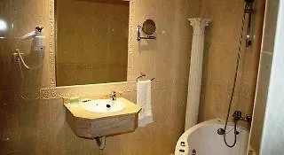 Hotel Husa Cuatro Caminos Bailen